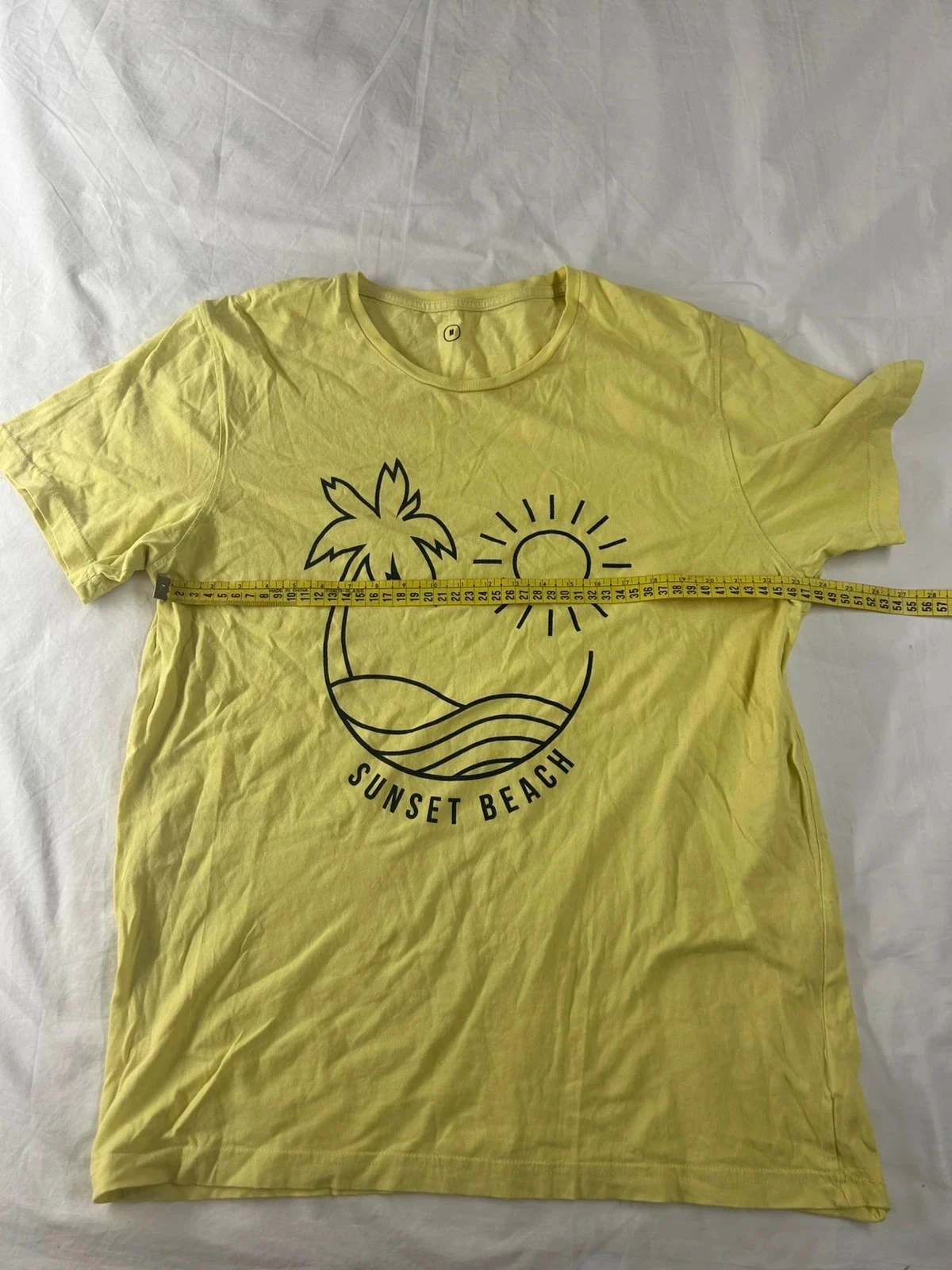 Gele t-shirt met blauwe sunset beach print – photo 6